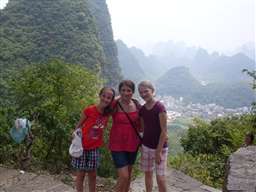Anne, ik en Els op Moon hill